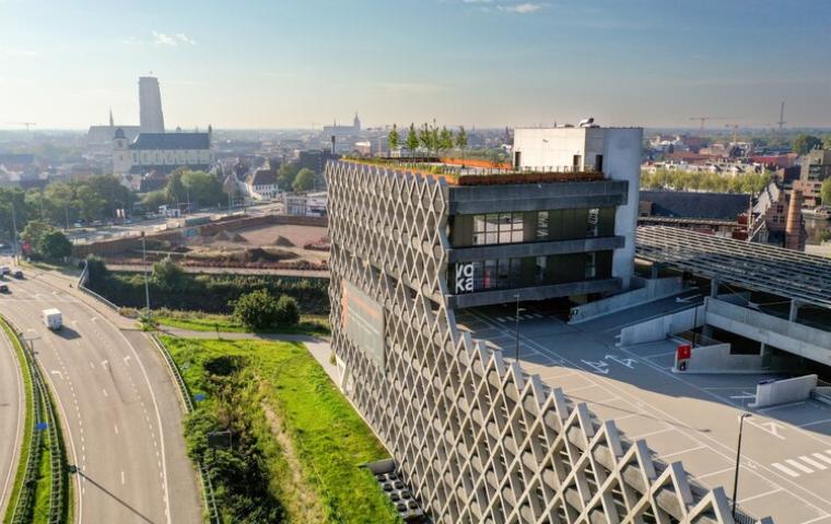 Luchtbeeld parking Keerdok